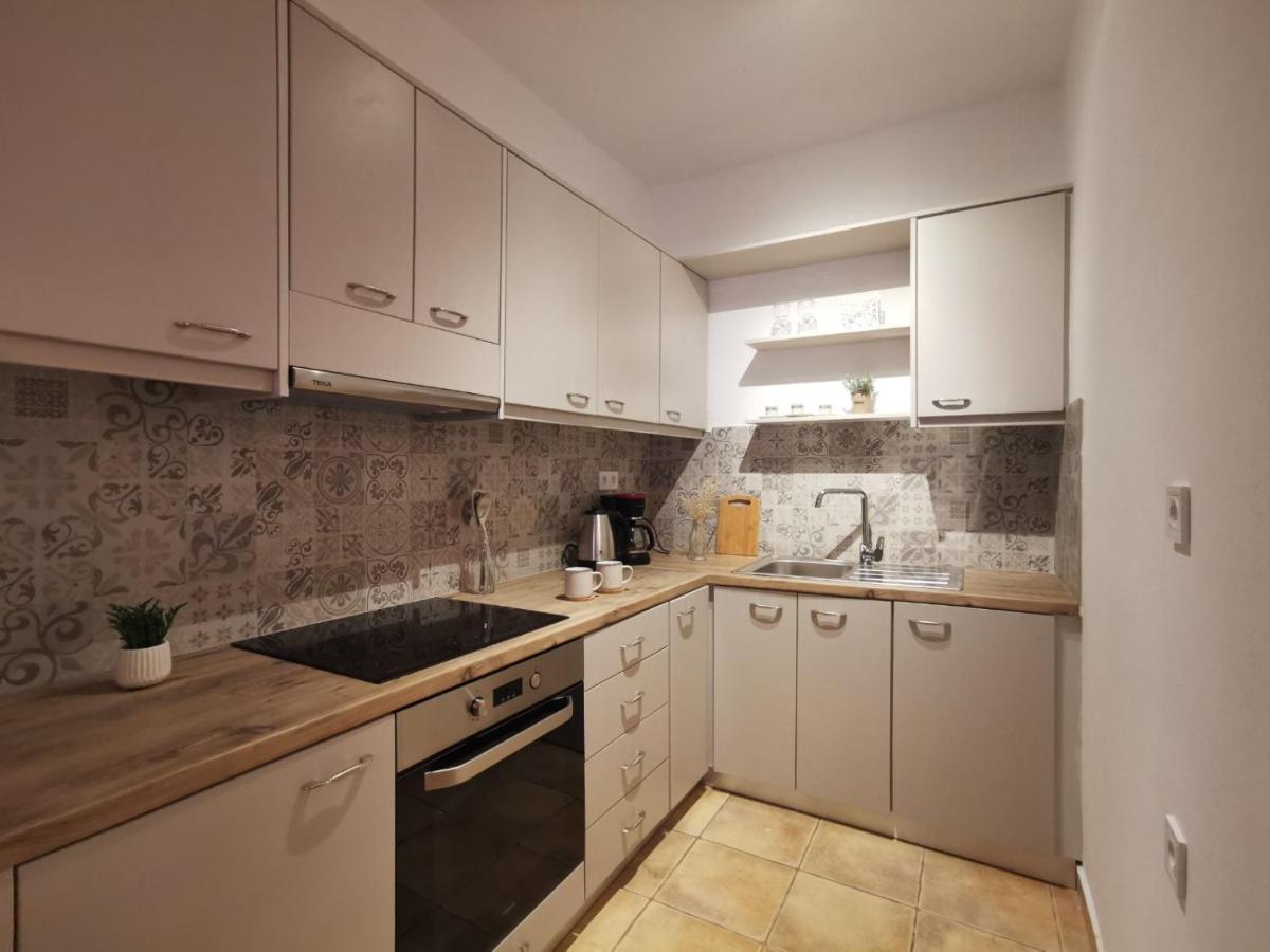 Helen'S Minimal Studios & Apartments Алікі Екстер'єр фото